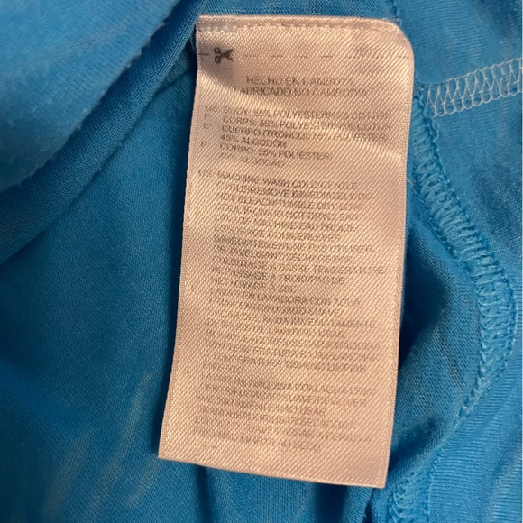 Reebok Women’s Blue Play Dry Athletic Shirt - Picture 4 of 5